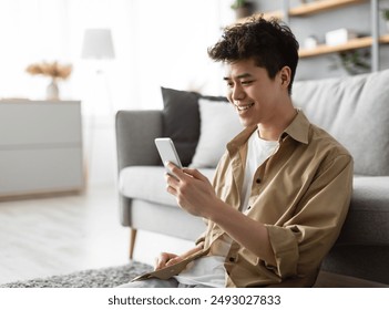 小霜的高中成长日记小说